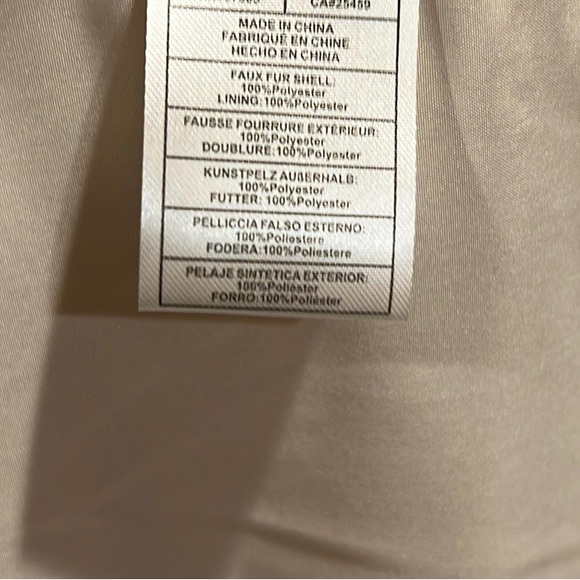 Steve Madden Sherpa Vest - Picture 11 of 11